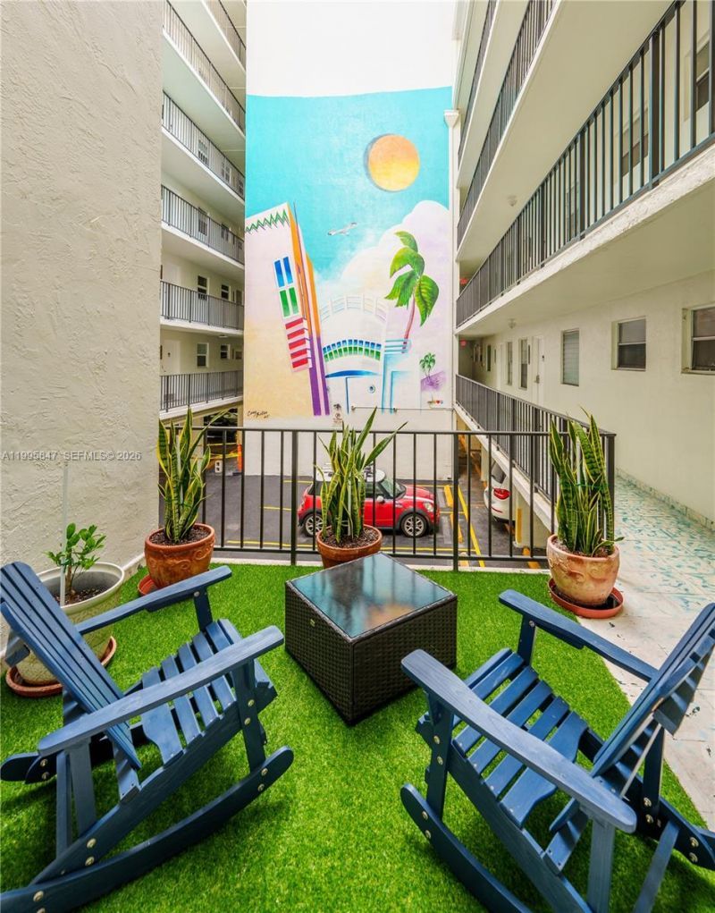 720 Collins Ave, Unit 506, Miami Beach, FL 33139 Photo