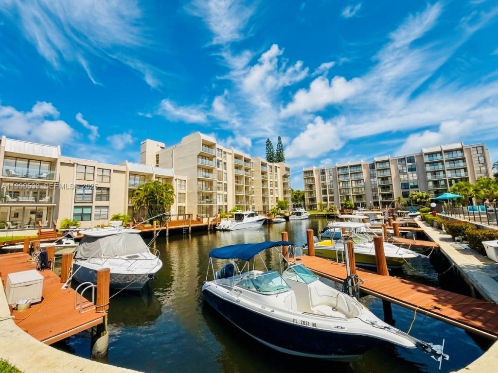 26 Royal Palm Way, Unit 201, Boca Raton, FL 33432 Photo