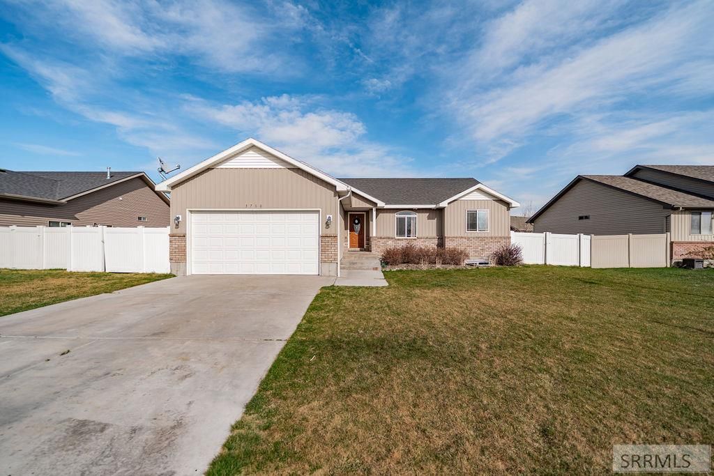 3780 Brighton Drive, Idaho Falls, ID 83401 Main Photo