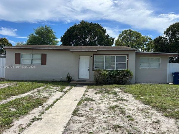 3310 NW 171st St , Miami Gardens, FL 33056