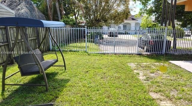 7736 NW 197 Ln, Hialeah, FL 33015 Photo