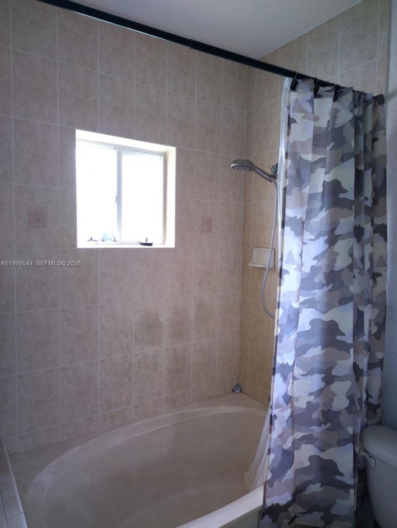7736 NW 197 Ln, Hialeah, FL 33015 Photo