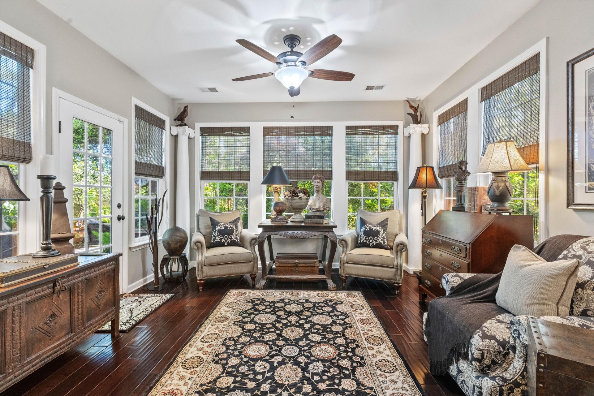 2722 Seastrand Lane Photo 12