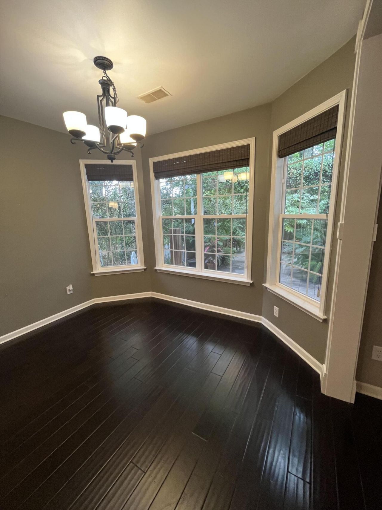 2722 Seastrand Lane Photo 12
