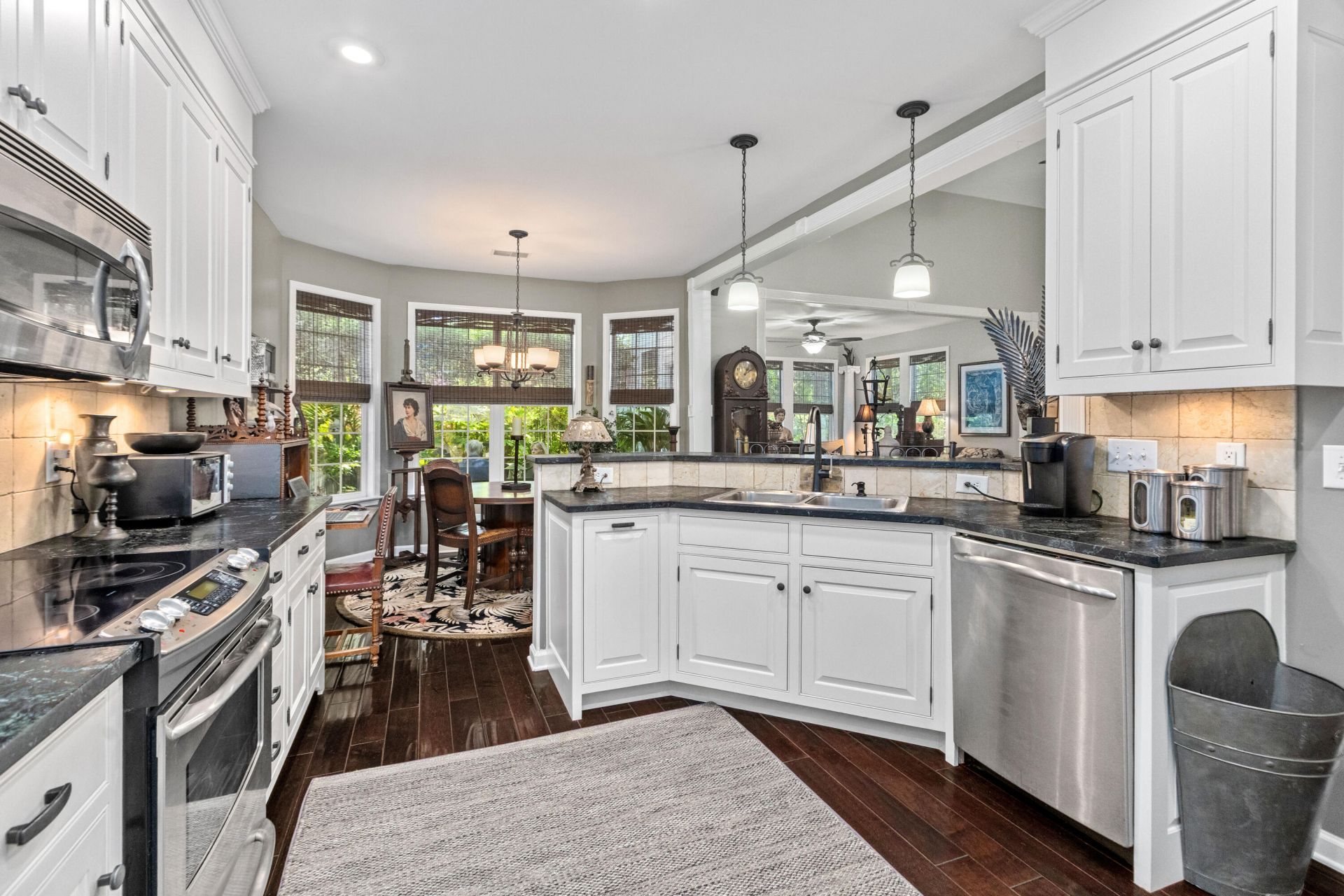 2722 Seastrand Lane Photo 16