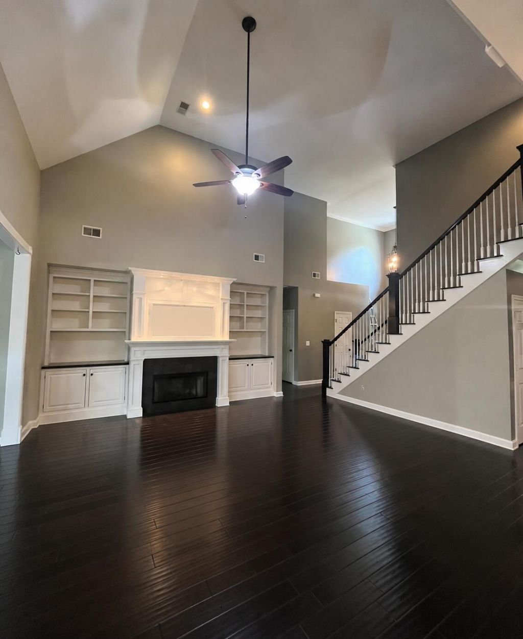 2722 Seastrand Lane Photo 8