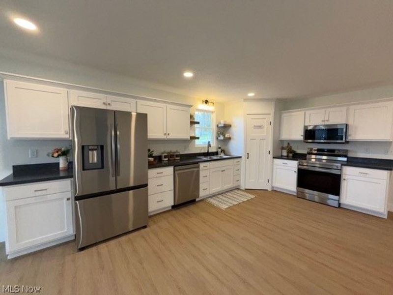 6446 Navarre Road SW, Navarre, OH 44662 Photo 6