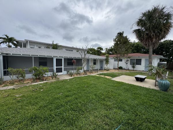 1235 Beach Road, Unit 3, Palm Beach Shores, FL 33404