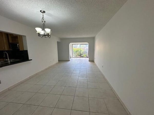 10237 NW 9th St Circle, Unit 108-4, Miami, FL 33172
