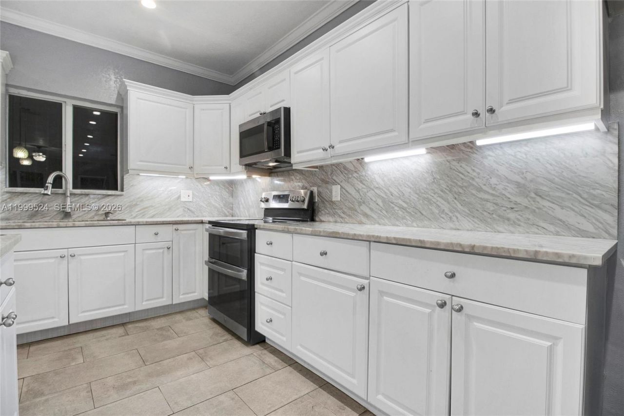 1925 NW 49th St, Miami, FL 33142 Photo