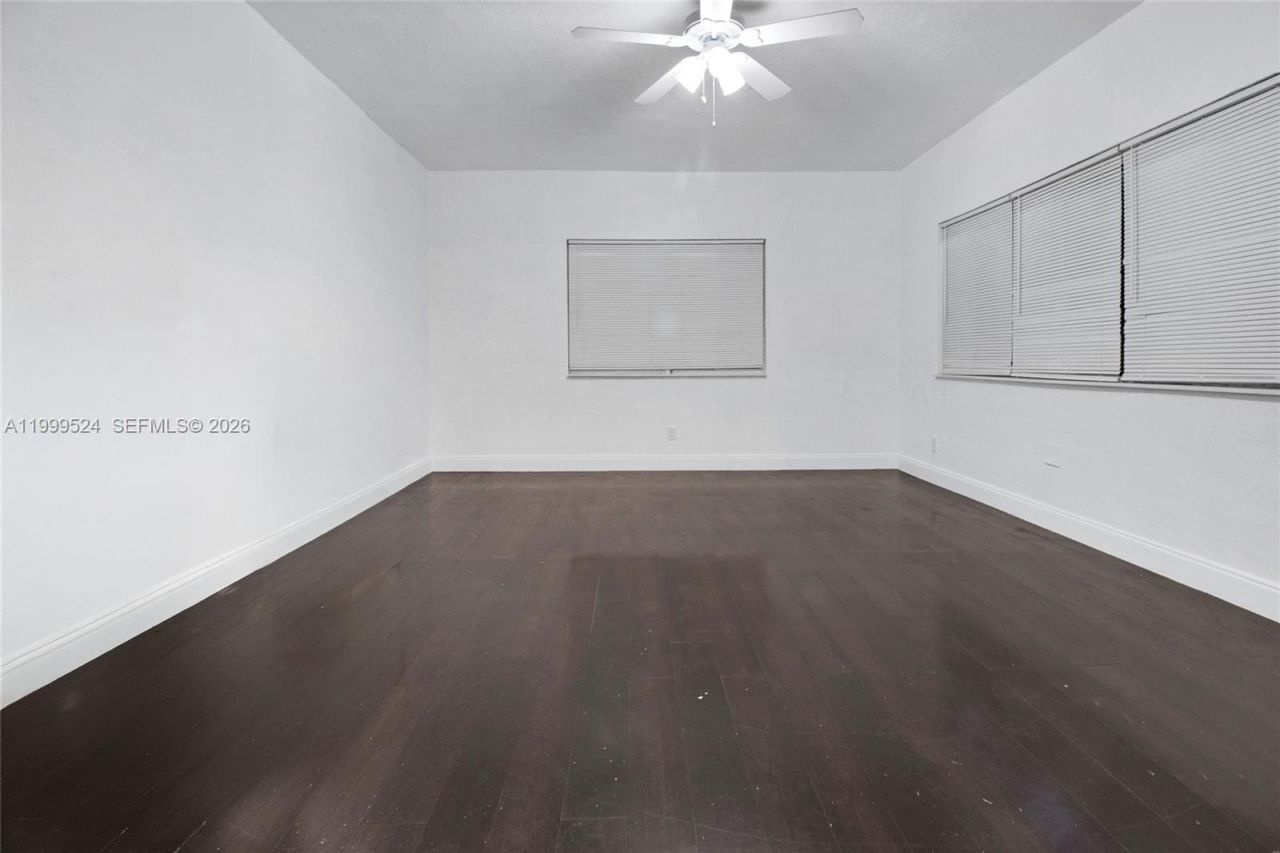 1925 NW 49th St, Miami, FL 33142 Photo