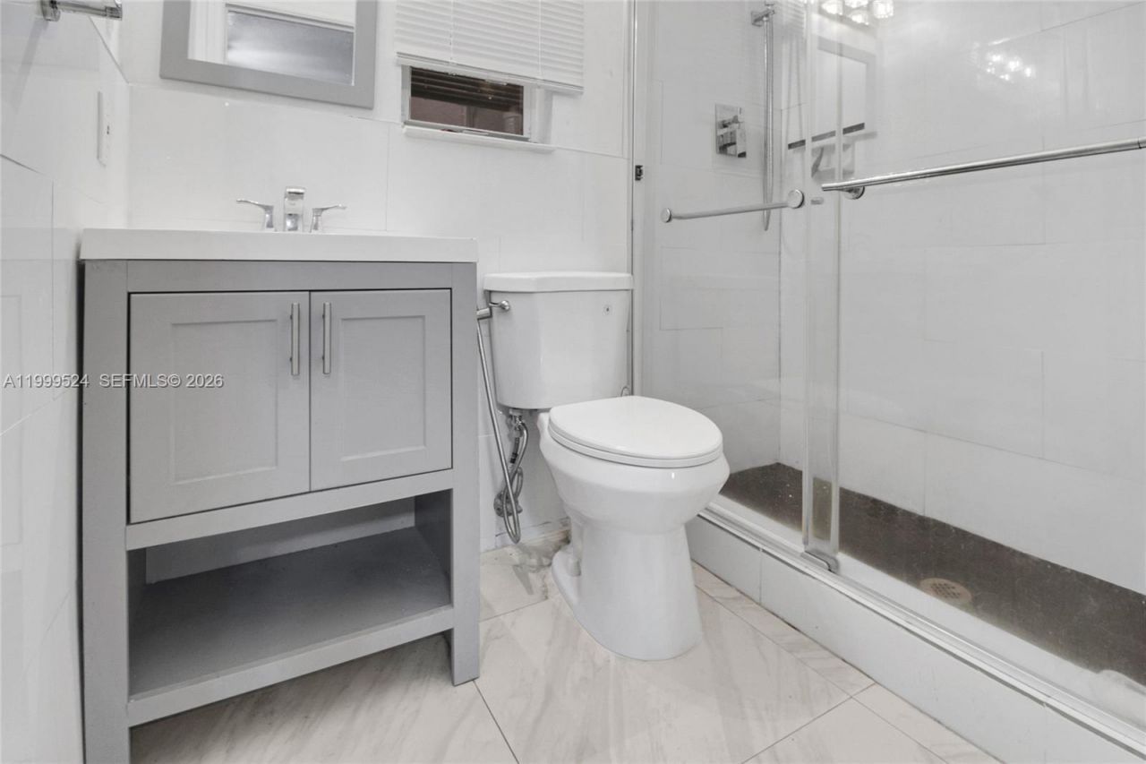 1925 NW 49th St, Miami, FL 33142 Photo