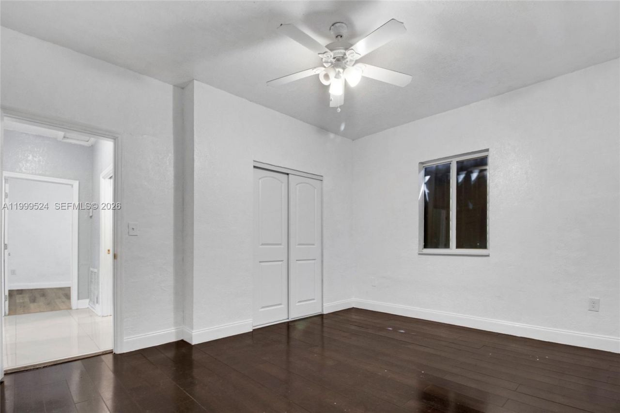 1925 NW 49th St, Miami, FL 33142 Photo