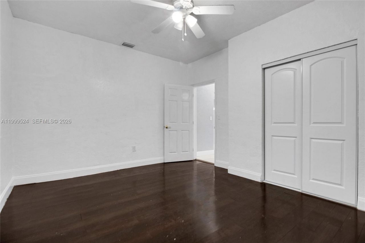 1925 NW 49th St, Miami, FL 33142 Photo