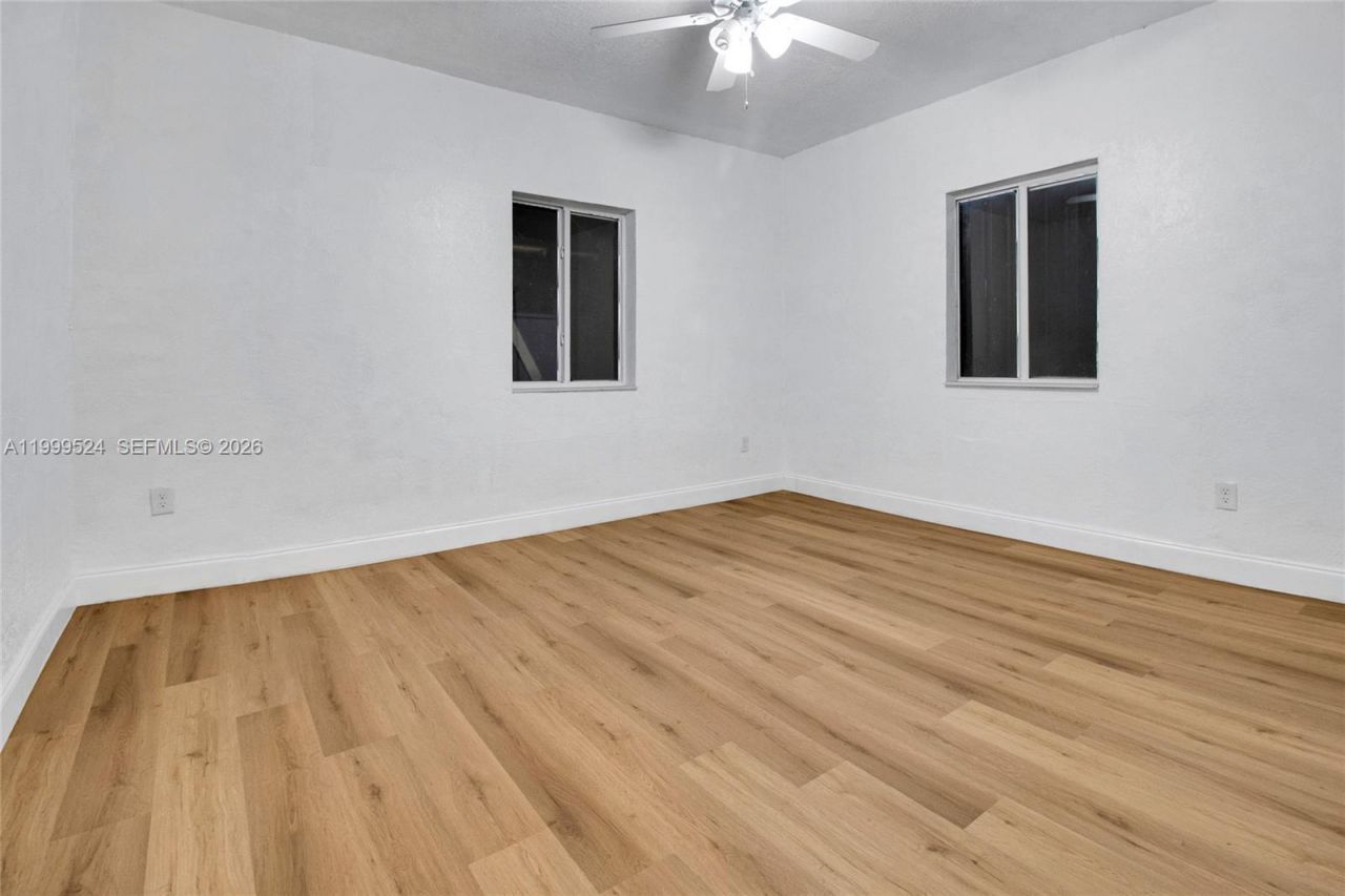 1925 NW 49th St, Miami, FL 33142 Photo