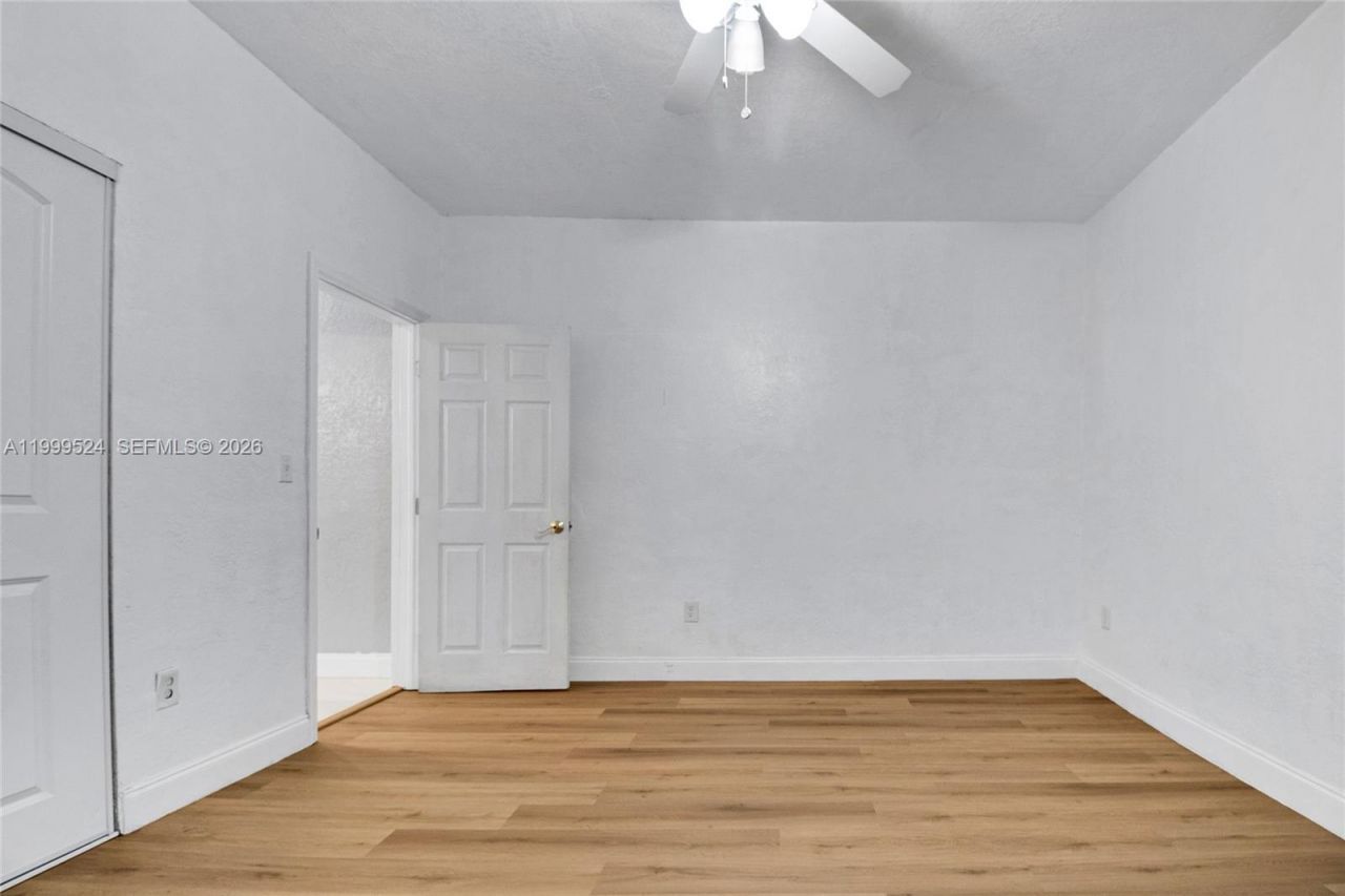 1925 NW 49th St, Miami, FL 33142 Photo