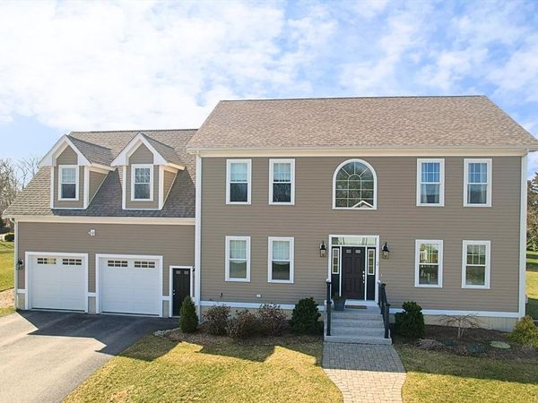 2 Michaels Way, Dartmouth, MA 02748