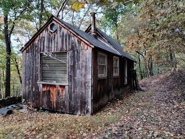 22000 HORSE VALLEY ROAD, DOYLESBURG, PA 17219