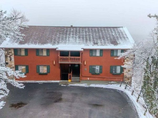 429 Deer Path Lane, Gatlinburg, TN 37738
