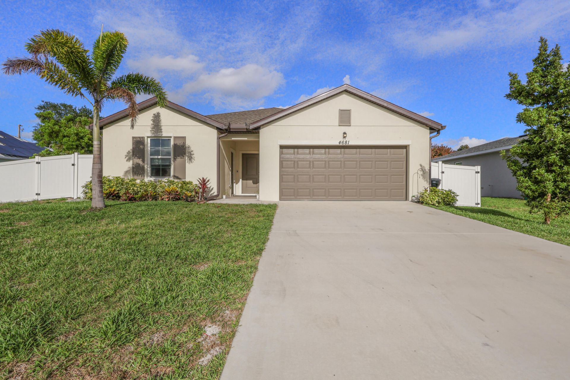 4681 SW Babylon Street, Port Saint Lucie, FL 34953 Photo