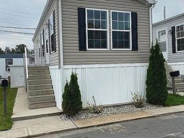 62 Freddie Avenue, Avenel, NJ 07001