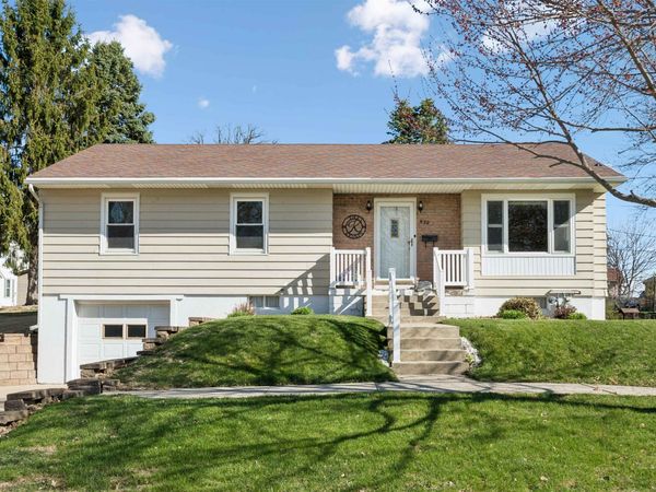 620 SW 2nd Avenue, Dyersville, IA 52040