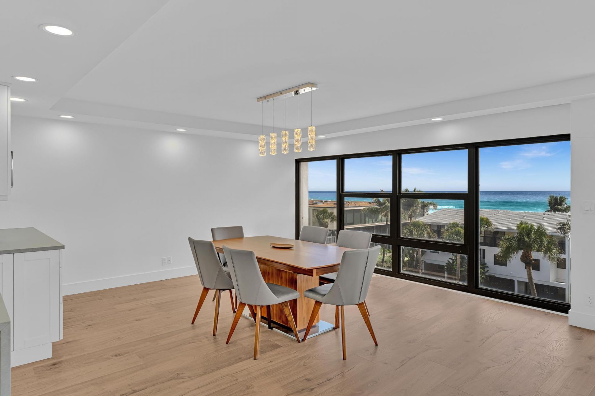 2175 S Ocean Boulevard, Unit 305, Delray Beach, FL 33483 Photo