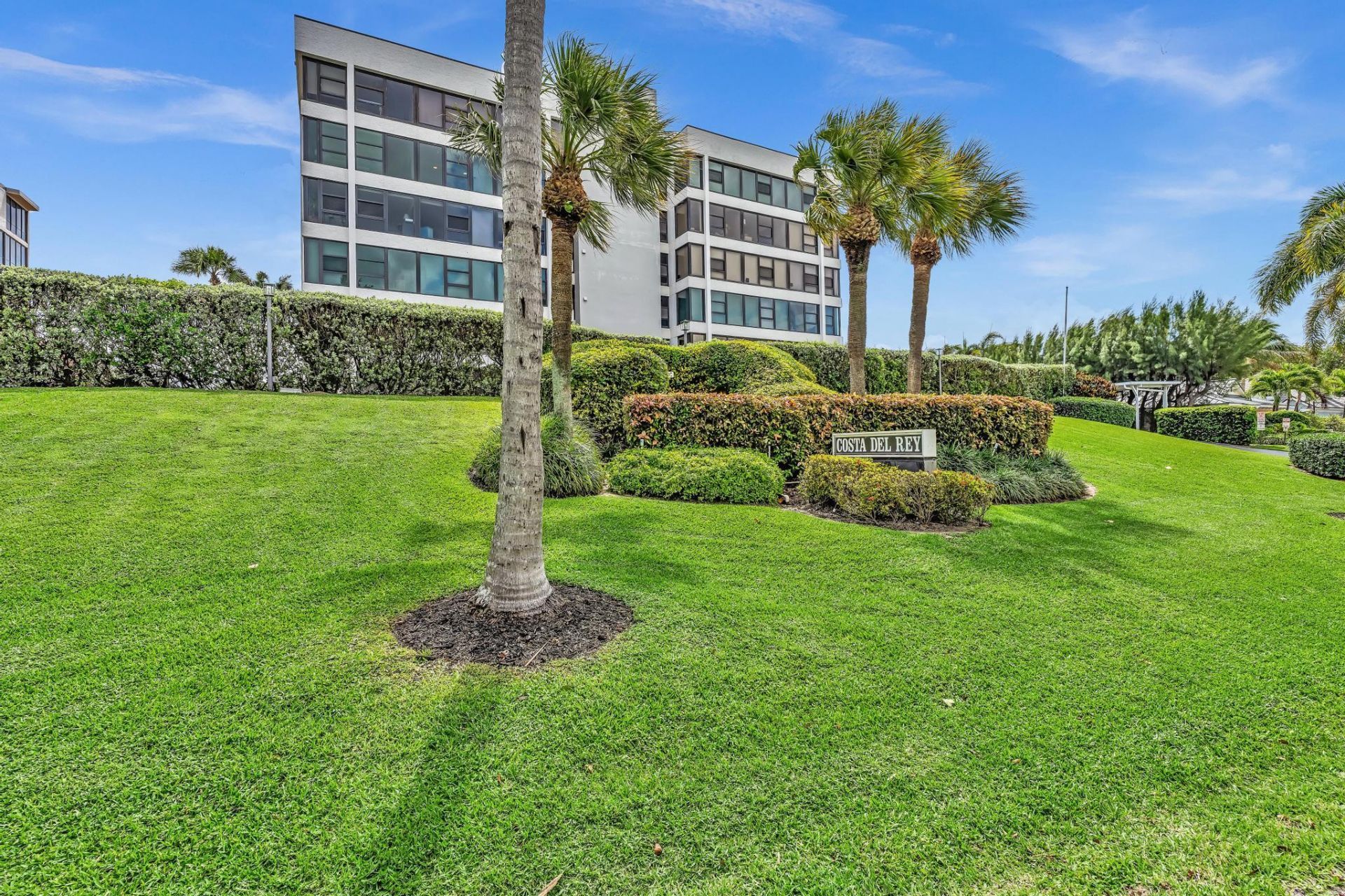 2175 S Ocean Boulevard, Unit 305, Delray Beach, FL 33483 Photo