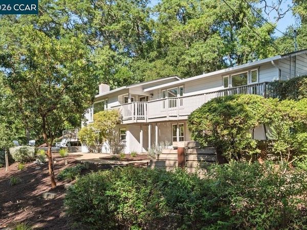 3 Mountain View Pl, Lafayette, CA 94549