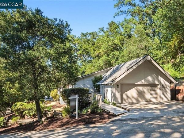 3 Mountain View Pl, Lafayette, CA 94549