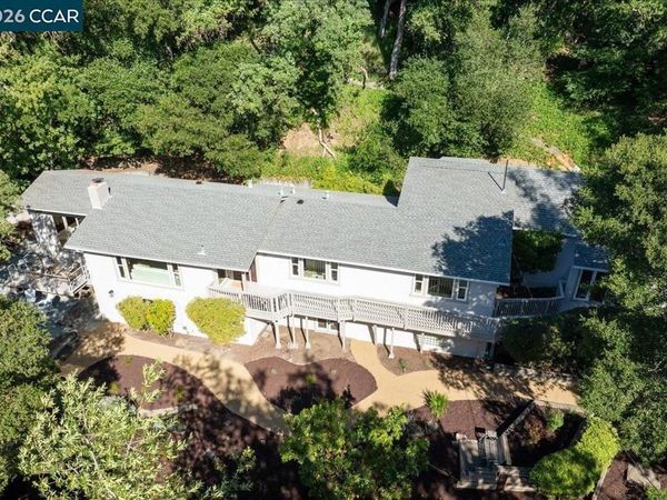 3 Mountain View Pl, Lafayette, CA 94549