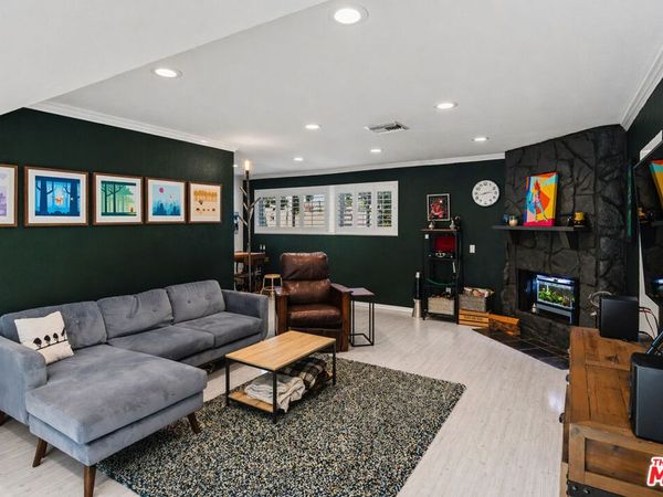 5545 Whitsett Avenue, Unit 8, Valley Village, CA 91607