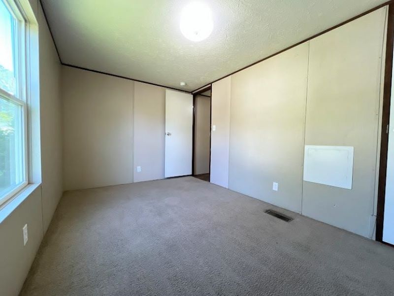 499 Keystone Ln. Photo 15