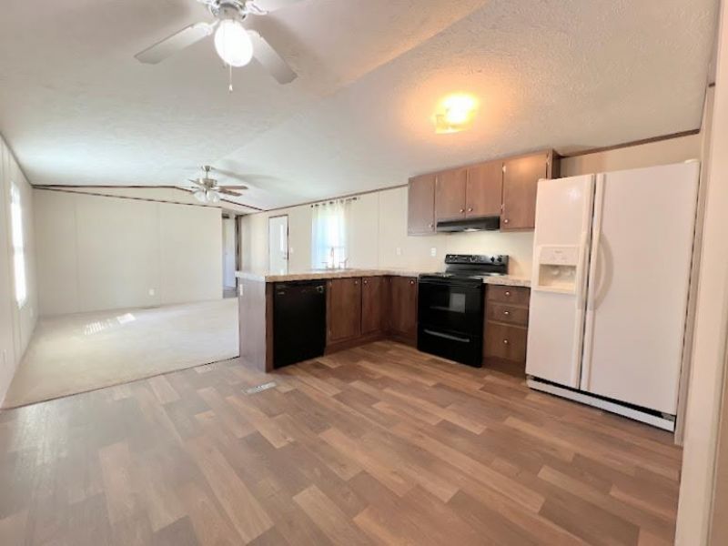 499 Keystone Ln. Photo 4