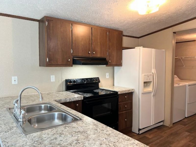 499 Keystone Ln. Photo 5