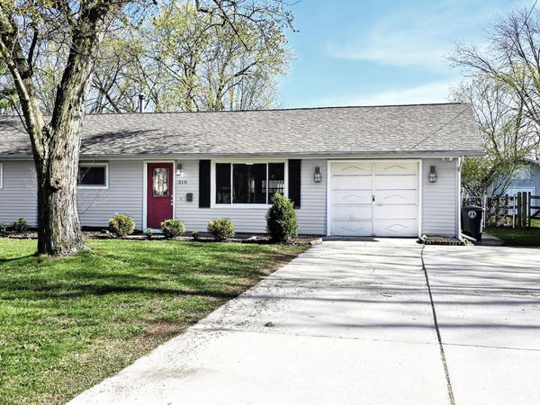 318 W South Boundary Street, Perrysburg, OH 43551