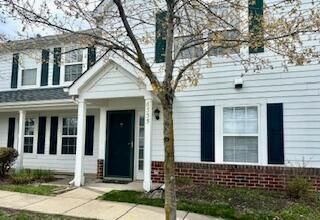 6335 Lakeview Drive W, Grove City, OH 43123 Main Photo