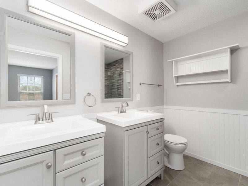 6335 Lakeview Drive W, Grove City, OH 43123 Photo 18