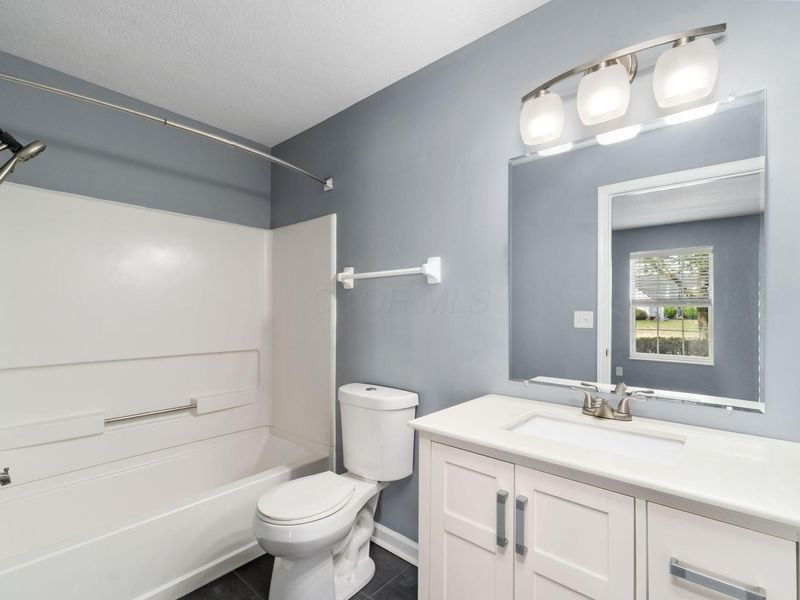 6335 Lakeview Drive W, Grove City, OH 43123 Photo 22