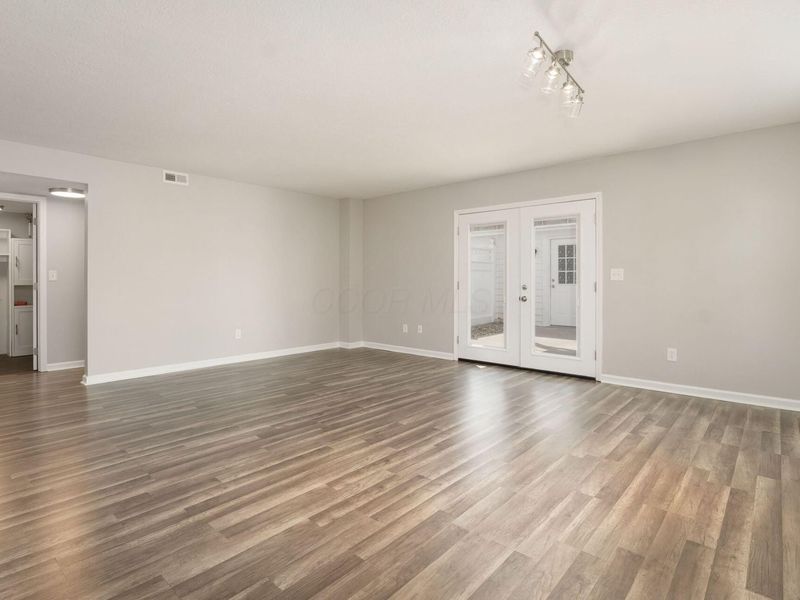 6335 Lakeview Drive W, Grove City, OH 43123 Photo 24