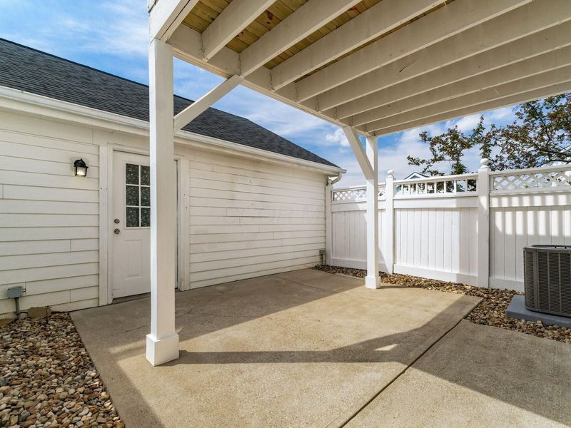 6335 Lakeview Drive W, Grove City, OH 43123 Photo 29