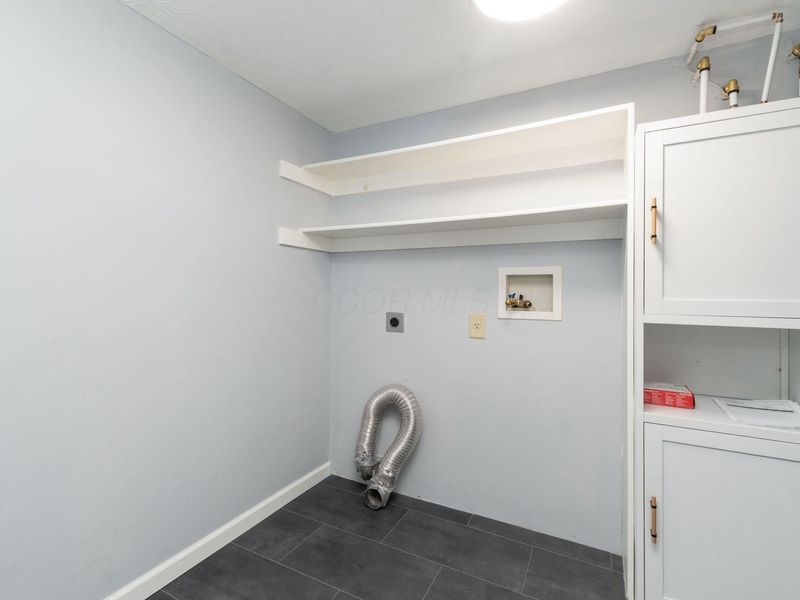 6335 Lakeview Drive W, Grove City, OH 43123 Photo 34