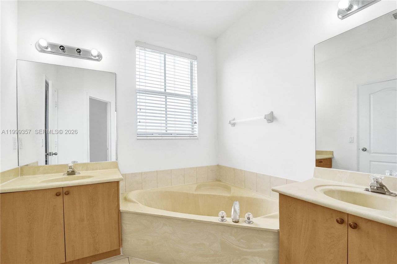 12795 SW 22nd St, Miramar, FL 33027 Photo