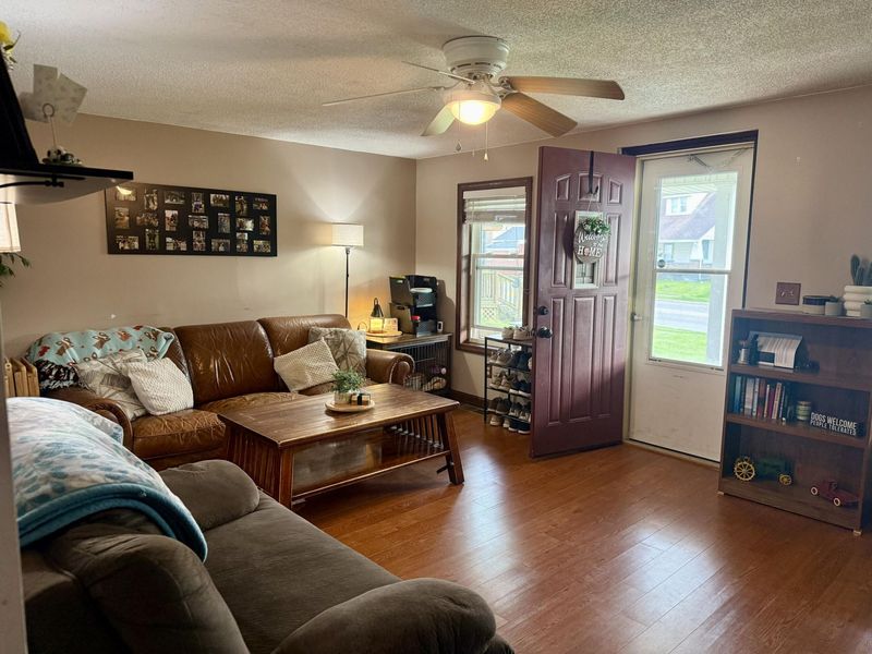 616 E Bellefontaine Street, Wapakoneta, OH 45895 Photo 4