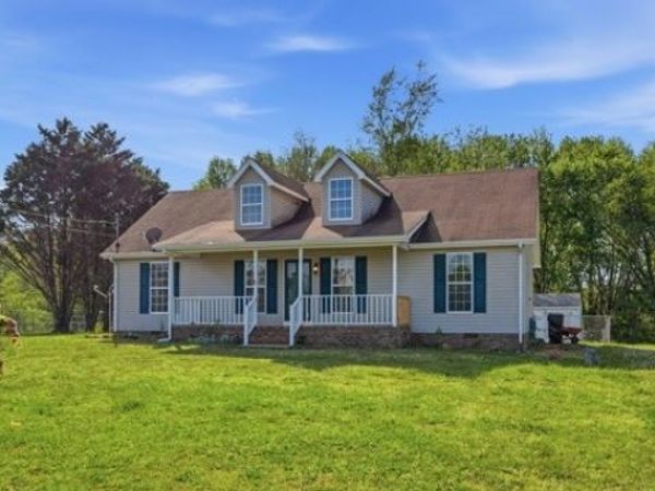 19 Ash Grove Rd, Fayetteville, TN 37334