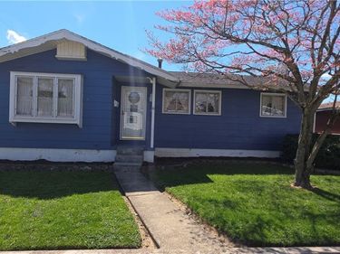 6 Thompson Lane, Shadyside, OH 43947