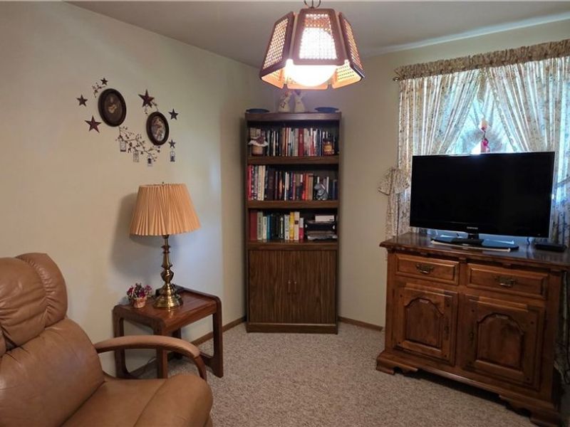 6 Thompson Lane, Shadyside, OH 43947 Photo 10