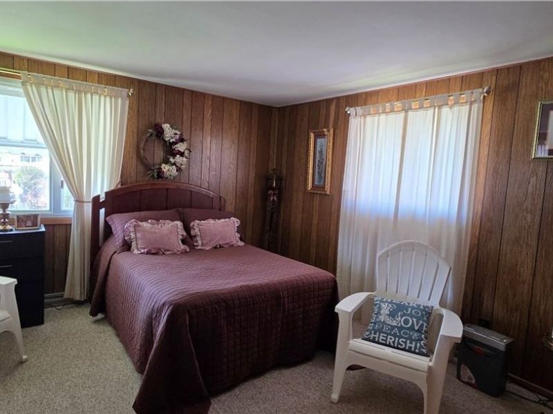 6 Thompson Lane, Shadyside, OH 43947 Photo 12