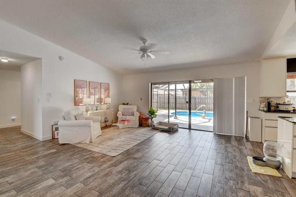 17679 Woodview Terrace, Boca Raton, FL 33487 Photo