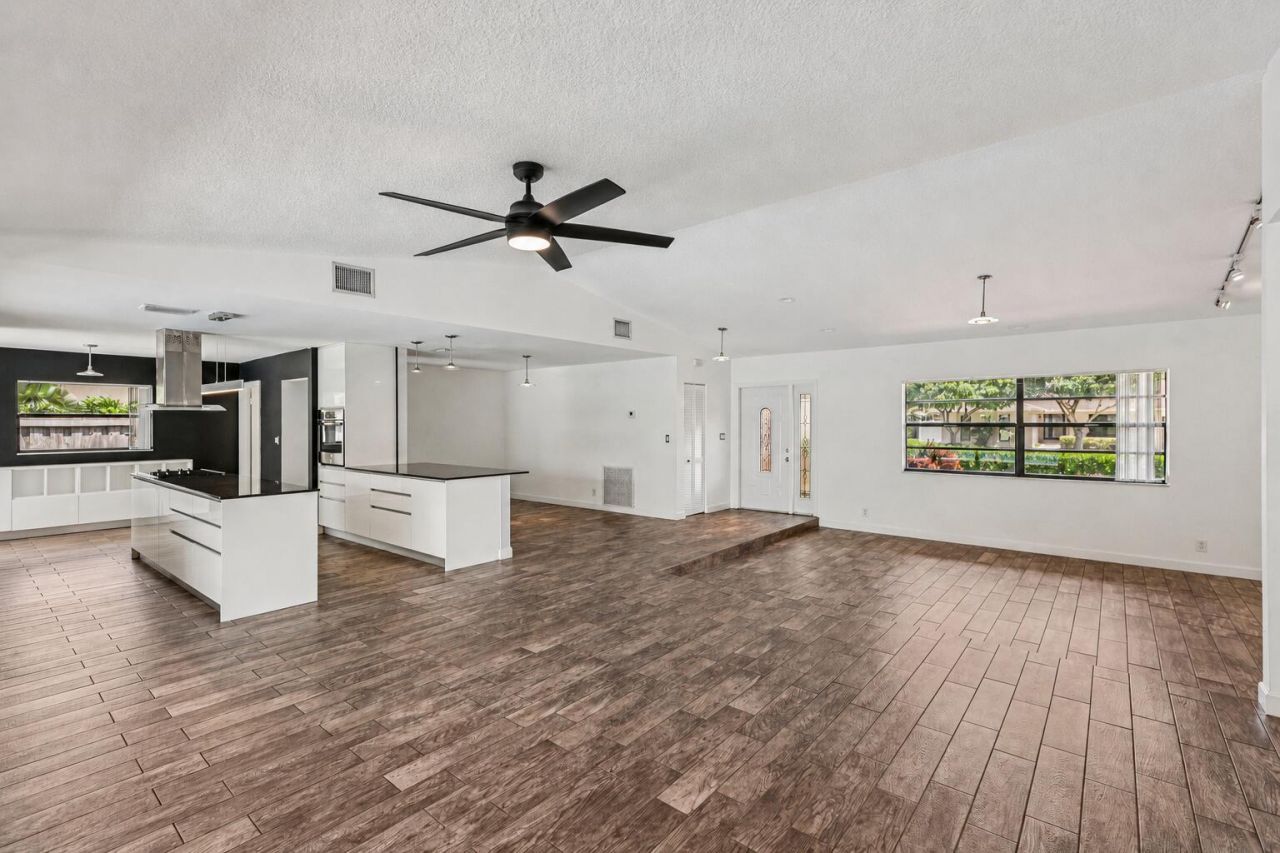 17679 Woodview Terrace, Boca Raton, FL 33487 Photo